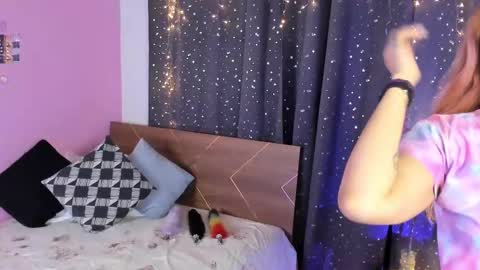 Snapshot of danna__castle chatting on February 23, 5:06 am Dannacastle online show from February 23, 5:06 am