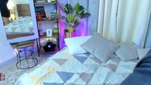 Snapshot of danna__castle chatting on October 3, 5:34 am Dannacastle online show from October 3, 5:34 am