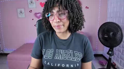 Snapshot of danna_berry chatting on March 5, 3:40 pm DannaBerry online show from March 5, 3:40 pm