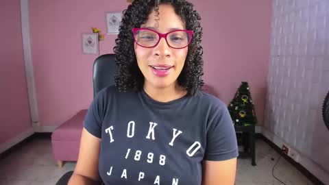 Snapshot of danna_berry chatting on January 6, 3:08 pm DannaBerry online show from January 6, 3:08 pm
