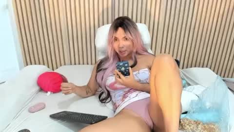 danna_colombiana online show from May 11, 4:04 pm