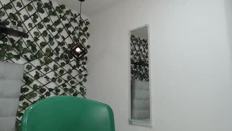 Snapshot of dannaberlin_0 chatting on March 9, 12:53 pm dannaberlin_0 online show from March 9, 12:53 pm