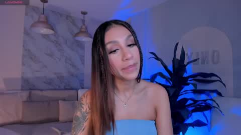 Snapshot of dannacruz_ chatting on February 18, 8:37 pm Danna Cruz  online show from February 18, 8:37 pm