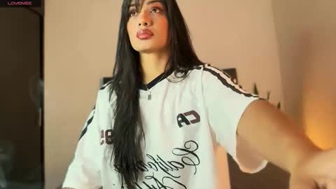 Danna Wells online show from November 29, 7:40 pm