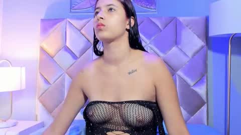 danniakross online show from November 24, 7:49 pm