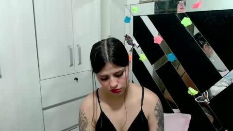 daphne877046 online show from February 3, 6:22 am