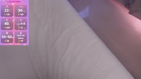 Daphne  online show from December 20, 10:00 pm