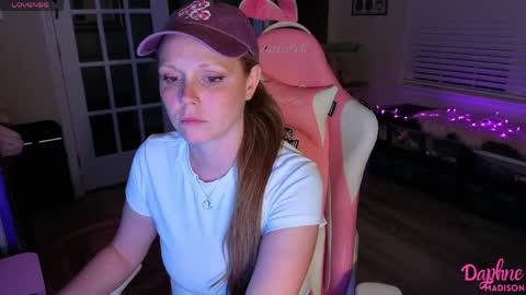 Daphne Madison online show from June 2, 2:12 am