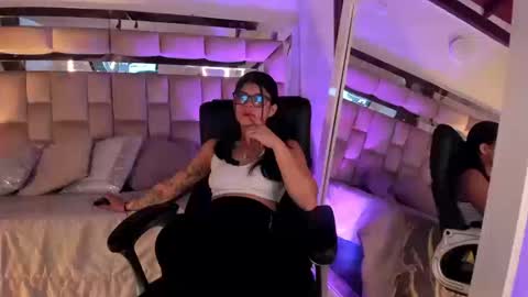 Daphne online show from September 11, 12:38 pm