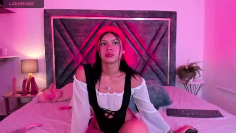 Daphne online show from February 12, 12:01 pm