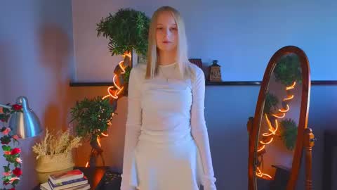 Kami online show from October 22, 4:28 am