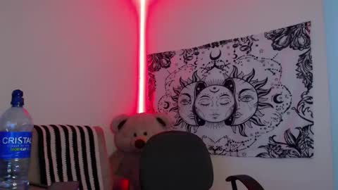 Snapshot of dark_cherry2 chatting on September 28, 6:46 pm Ximena online show from September 28, 6:46 pm