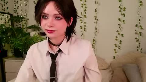 Diva online show from August 3, 9:31 pm