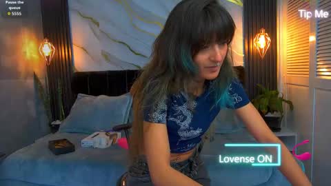 dark_dominika online show from April 21, 8:05 pm