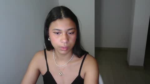 Snapshot of dark_enchantress_ chatting on February 21, 1:33 am Sofia online show from February 21, 1:33 am