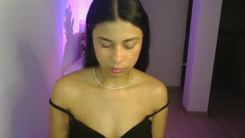 Snapshot of dark_enchantress_ chatting on December 27, 1:22 am Sofia online show from December 27, 1:22 am
