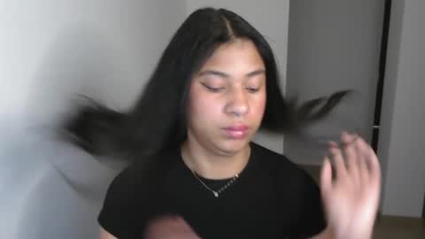 Snapshot of dark_enchantress_ chatting on December 16, 12:26 am Sofia online show from December 16, 12:26 am