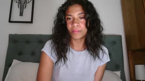 Snapshot of dark_enchantress_ chatting on October 12, 4:15 am Sofia online show from October 12, 4:15 am