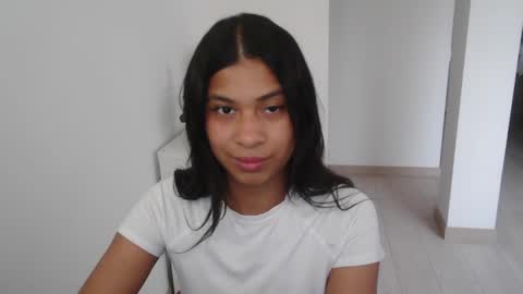 Snapshot of dark_enchantress_ chatting on February 18, 9:42 pm Sofia online show from February 18, 9:42 pm