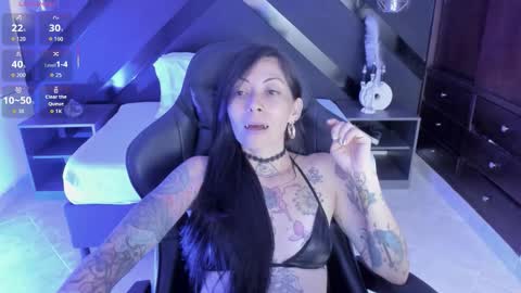 M I K A E L A online show from November 27, 9:50 pm