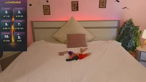 Lola online show from October 18, 2:25 am