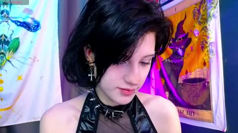 Snapshot of dark_vamp_ chatting on December 28, 8:58 pm Vamp online show from December 28, 8:58 pm