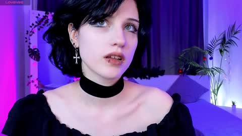 Snapshot of dark_vamp_ chatting on December 25, 9:00 pm Vamp online show from December 25, 9:00 pm