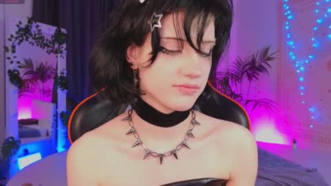 Snapshot of dark_vamp_ chatting on January 31, 9:16 pm Vamp online show from January 31, 9:16 pm