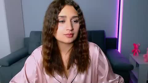 Amelie online show from June 19, 7:17 pm