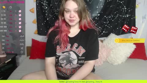 Snapshot of darling_tony18 chatting on December 28, 11:09 am darling_tony18 online show from December 28, 11:09 am