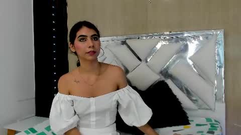 Darly online show from July 15, 8:35 pm