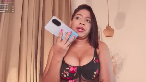 darysulivan online show from November 30, 3:38 pm