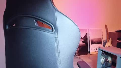 freak online show from July 16, 1:21 am