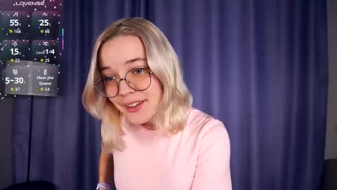 Charlie 18yo online show from November 3, 5:33 am