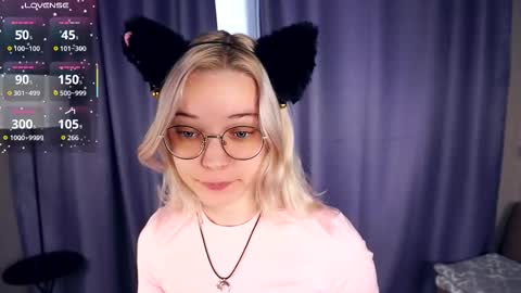 Charlie 18yo online show from October 31, 5:20 am