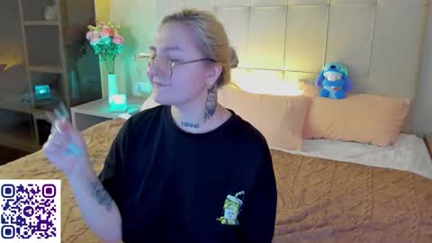 Debbie Mon Tue Fri Sun Sat GMT 3 1000am - 0400pm  online show from January 15, 6:25 pm