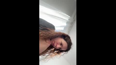 debbiii online show from February 26, 12:15 pm