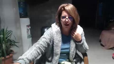 hi guys i m a cute milf i m here for good time and nice people pls be respectfool and enjoy me online show from September 12, 4:13 am