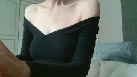 Snapshot of deessedivine chatting on September 27, 2:24 pm KamiDevi online show from September 27, 2:24 pm
