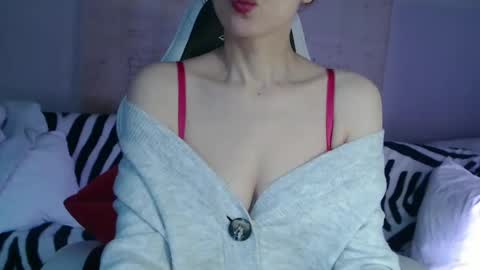 Snapshot of deessedivine chatting on January 10, 3:37 pm KamiDevi online show from January 10, 3:37 pm