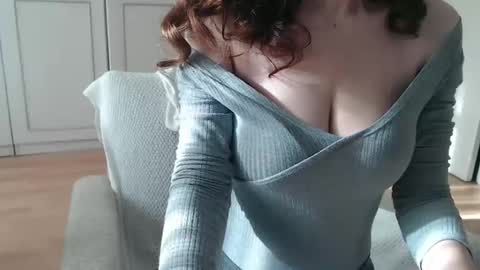Snapshot of deessedivine chatting on February 3, 1:08 pm KamiDevi online show from February 3, 1:08 pm