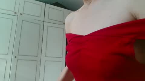 Snapshot of deessedivine chatting on September 30, 2:55 pm KamiDevi online show from September 30, 2:55 pm