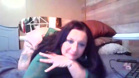 delectablepeach online show from February 18, 5:28 am