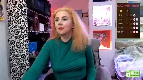 Delicacat online show from September 18, 9:35 pm