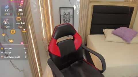 delilaquinn online show from November 22, 7:49 pm