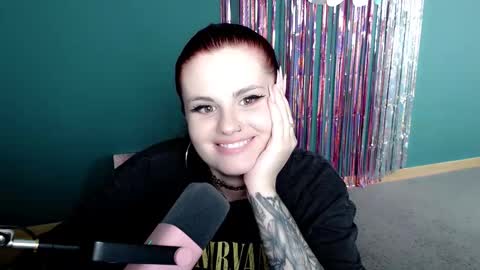 dellacrush_ online show from October 7, 6:01 pm