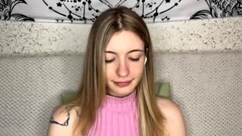 Sia online show from June 20, 9:46 am
