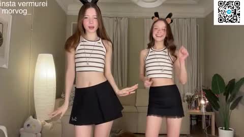 Delora online show from October 28, 1:44 am