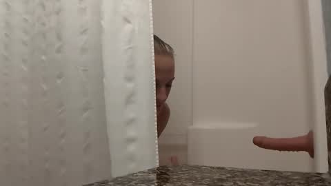 Bad Ballerina online show from December 10, 10:47 pm