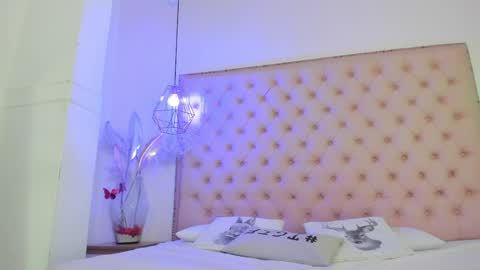 denisse_logan online show from April 22, 3:14 am